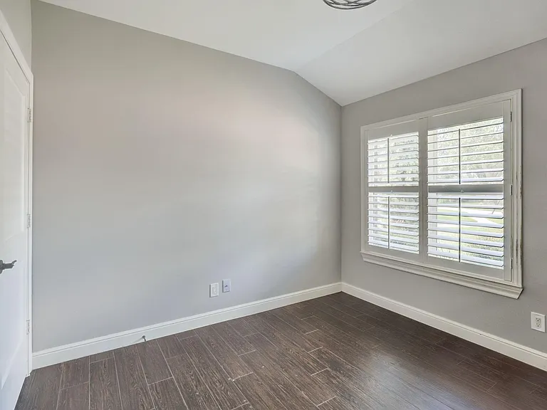 831 Bradwell Dr — Photo 16