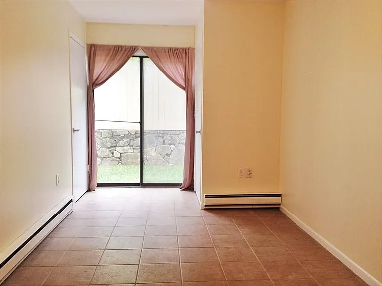 60 Lawn Ave #24 — Photo 9