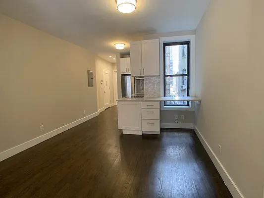 Rented by Tourma Realty LLC | media 8