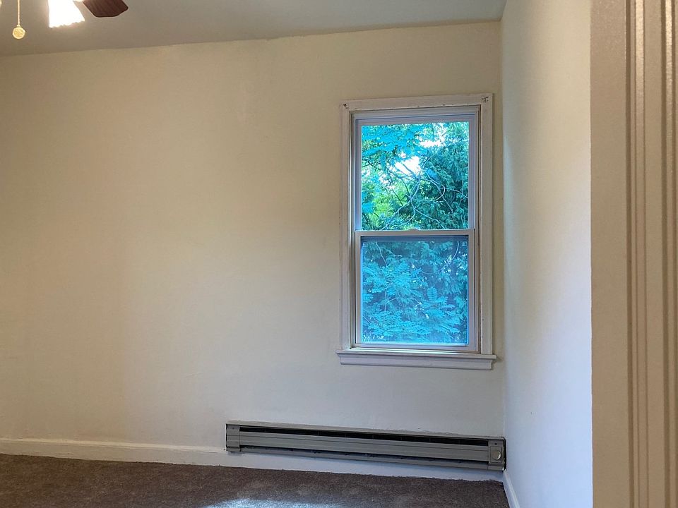 #1 Rm C Has Two Windows