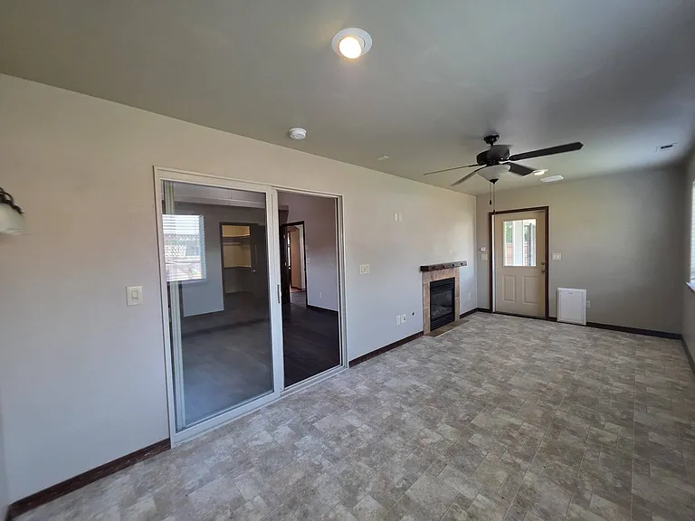 1523 Sacajawea Ave — Photo 21