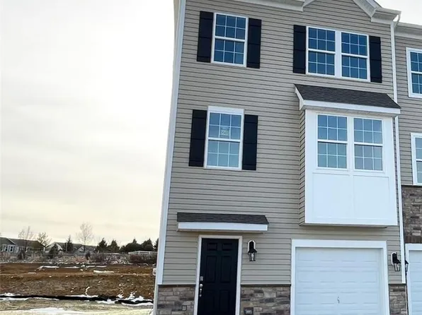 8310 Alexander Court Upper, Breinigsville, PA 18031