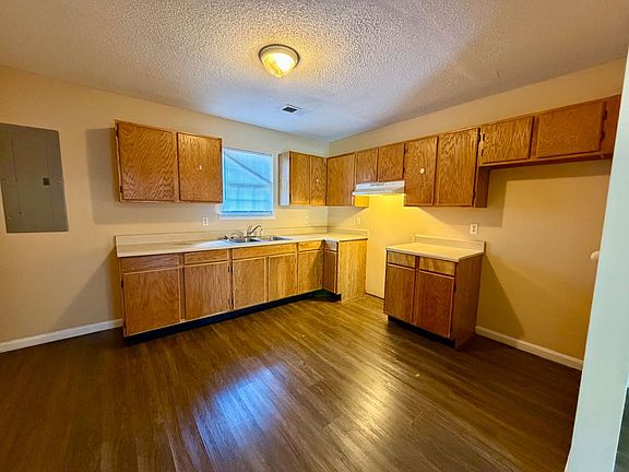 5th image of 1308 Harmony St Unit A