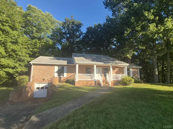 404 Darrell Ln, Hurt, VA 24563