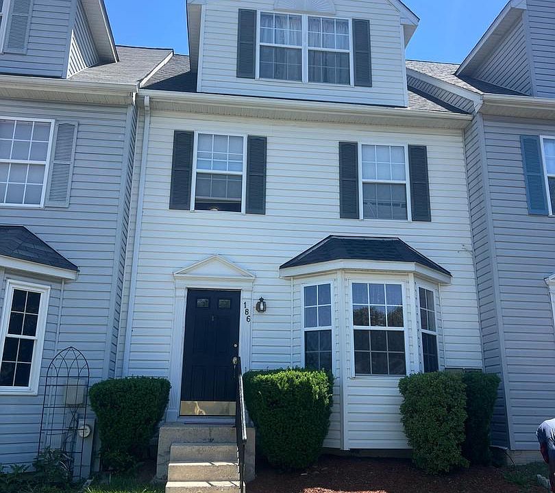 1st image of 186 Langdon Farm Cir
