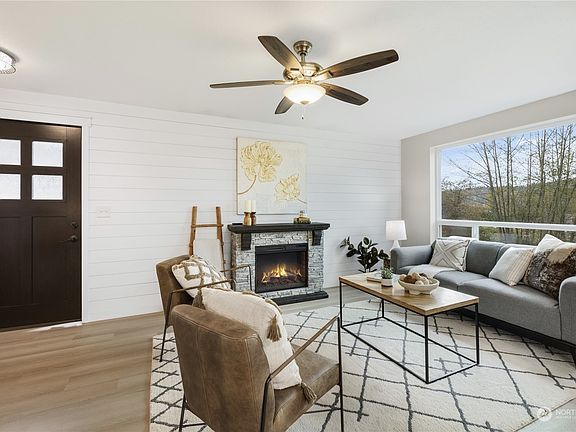 5th image of 26512 NE Richardson Street