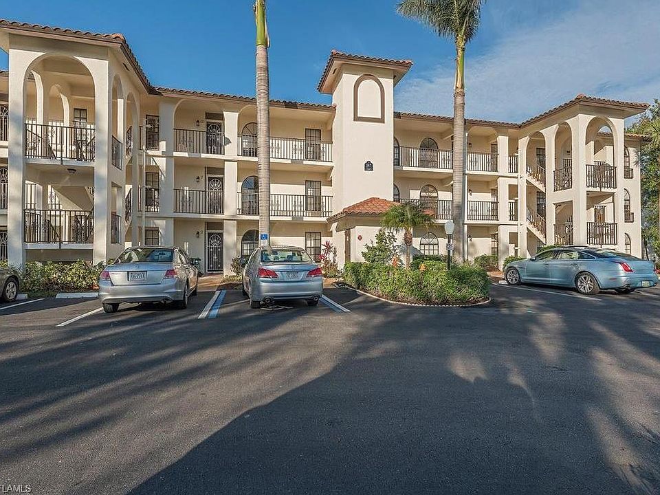 1st image of 267 Deerwood Cir APT 4