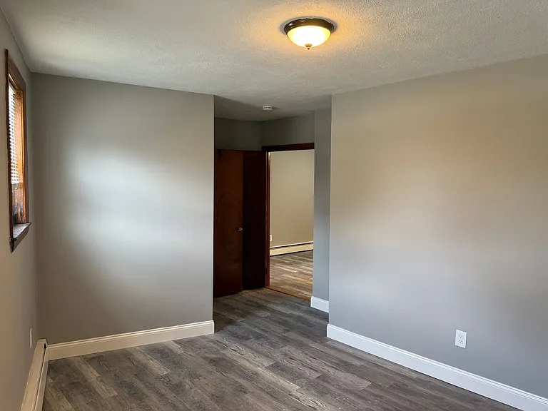781 Winthrop Ave — Photo 5
