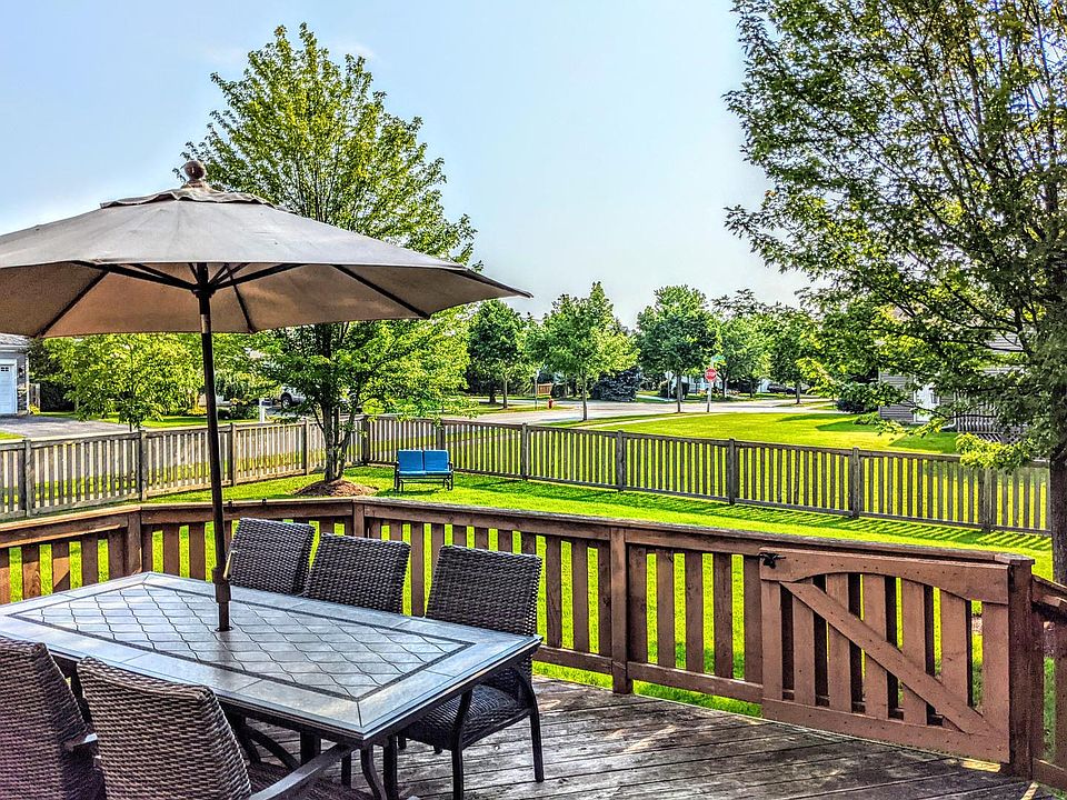 2nd image of 2537 Bluewater Dr