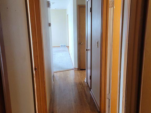 4th image of 1622 E 19th St