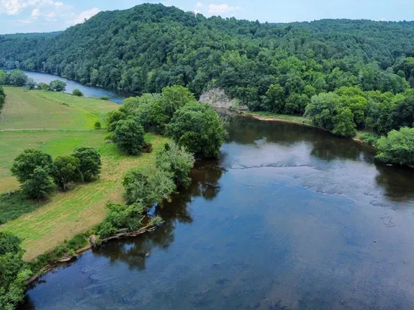 36 Ferry Rd, Fries, VA 24330