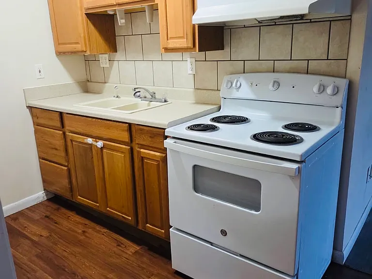 49 Nolan Dr #5H — Photo 3
