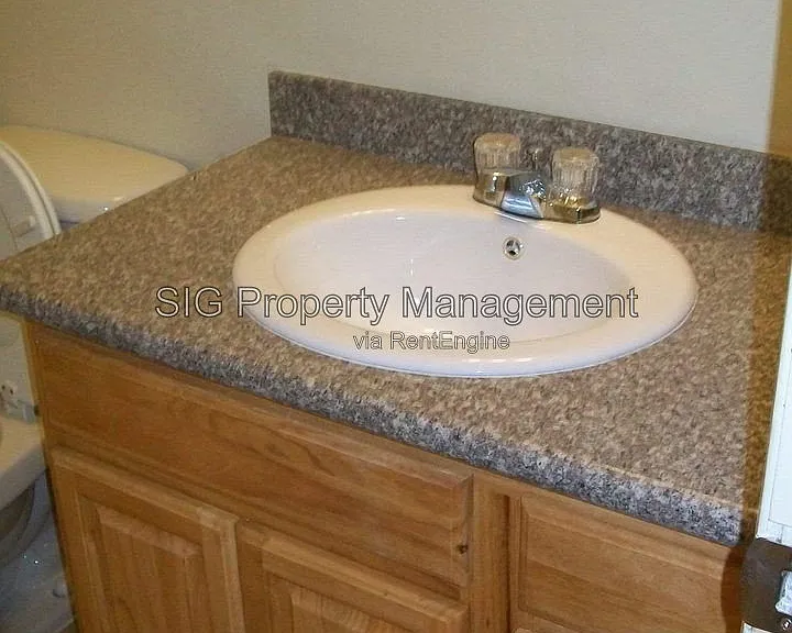 501 S 7th St — Photo 29