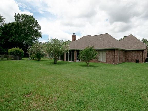 4th image of 139 Lakeside Dr
