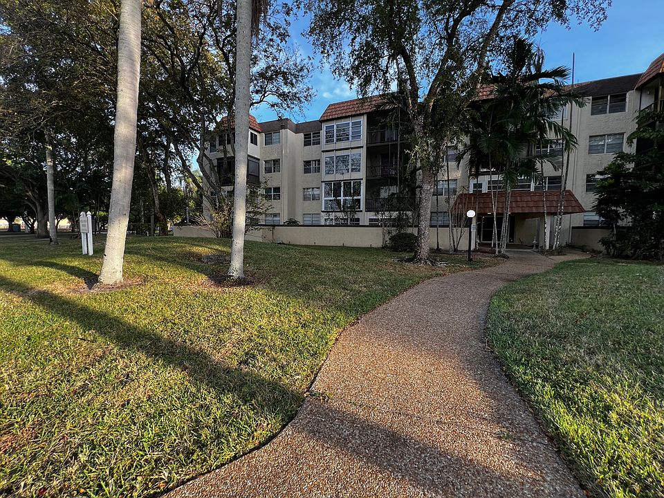 1st image of 7000 NW 17th St APT 406
