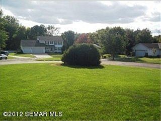 3rd image of 440 Willow Creek Dr