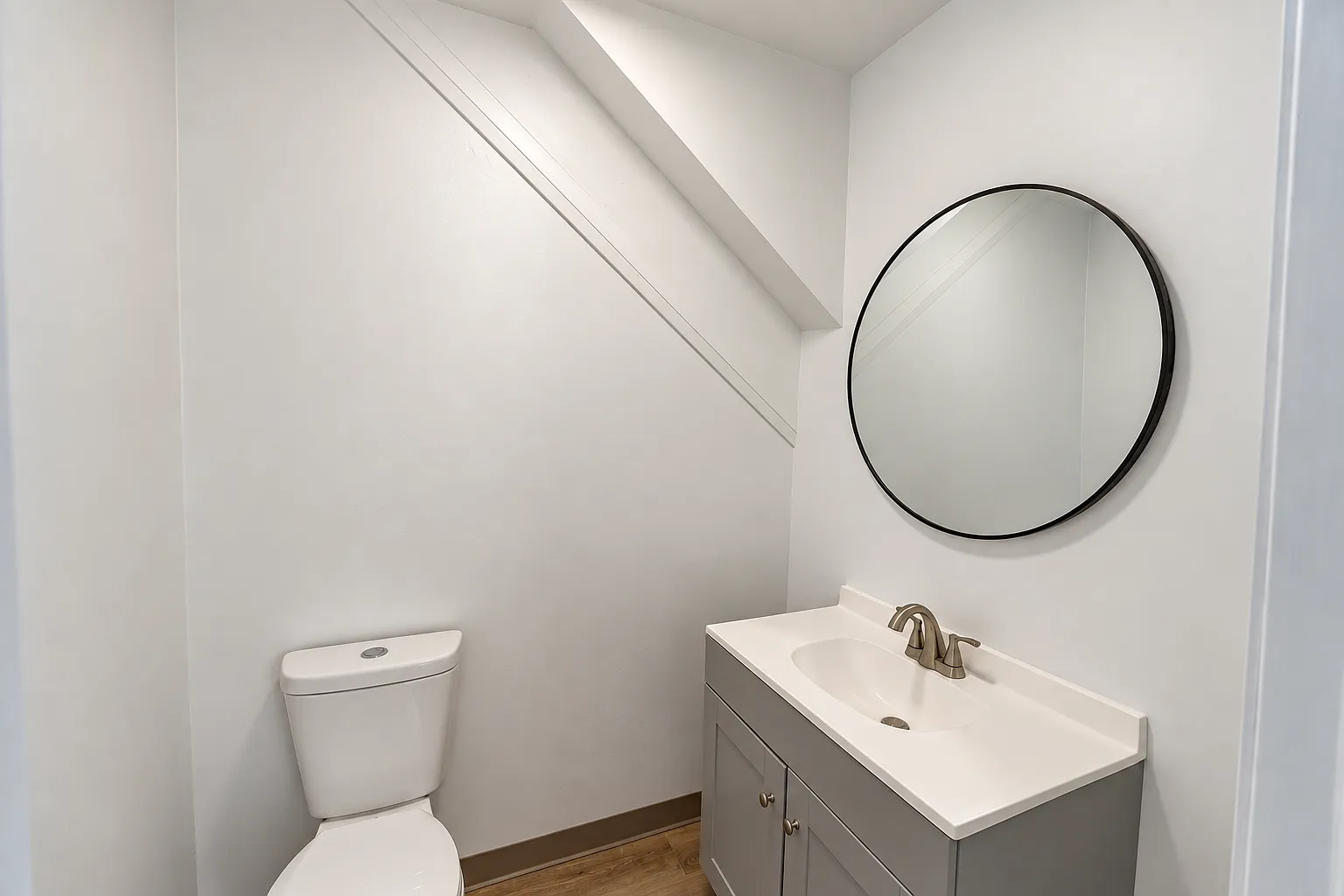 3 bed, 1.5 bath, 2020 sqft, $1,800 — Photo 3