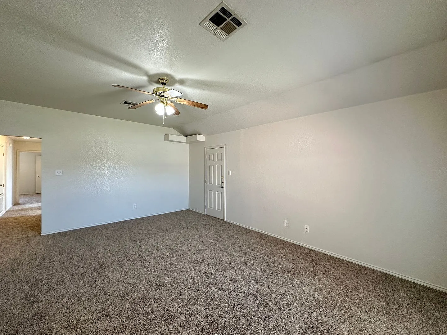 2706 Edgefield St — Photo 4