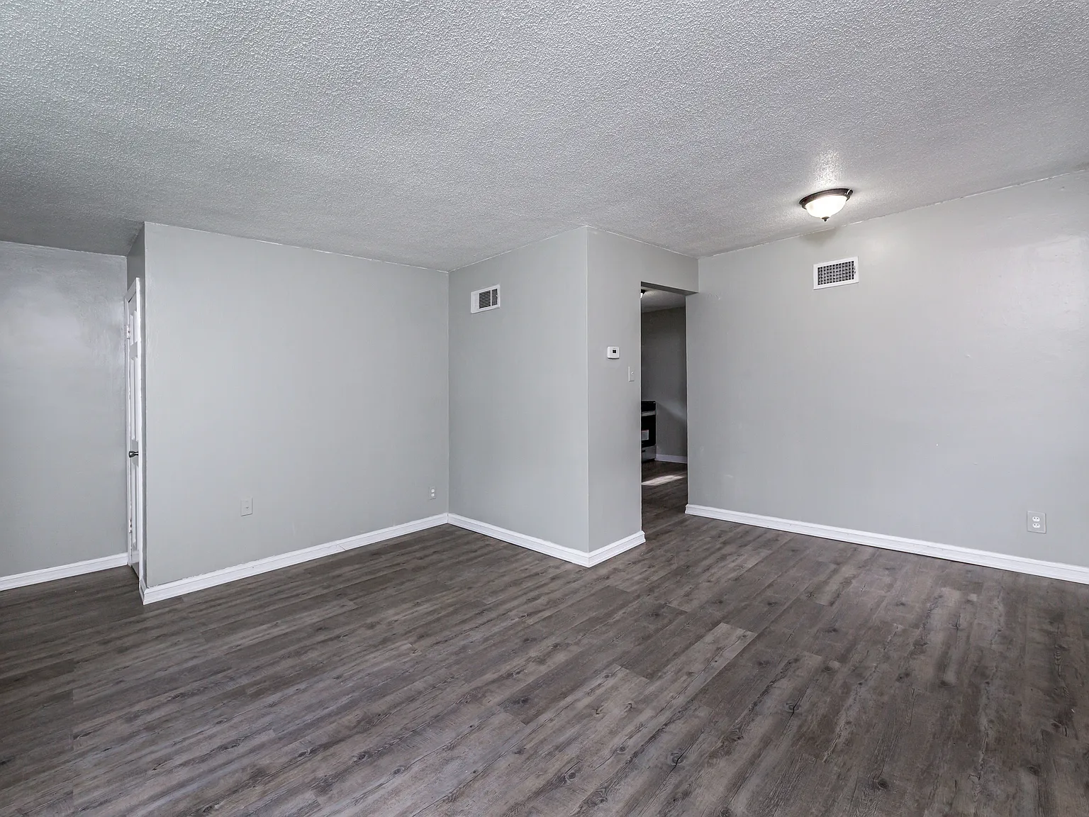 6925 Corbitt Ave — Photo 4