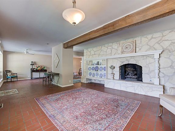 5th image of 1744 Westbrooke Ter