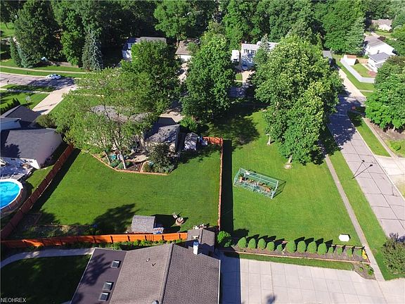 4th image of 16883 Lanier Ave