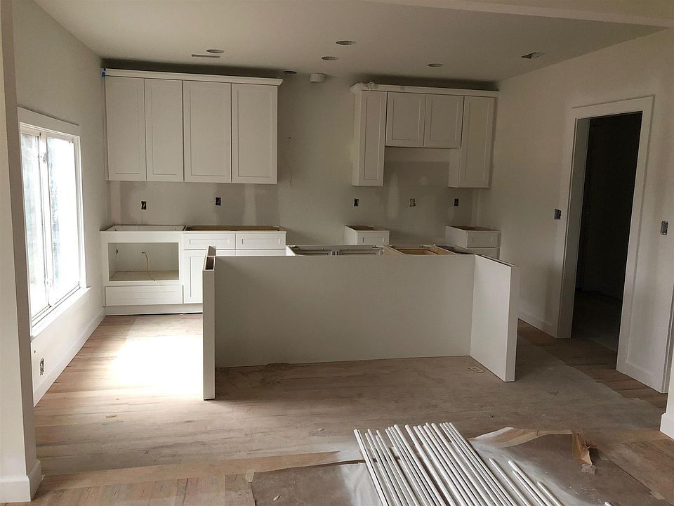 2nd image of 61 Whitsett Rd