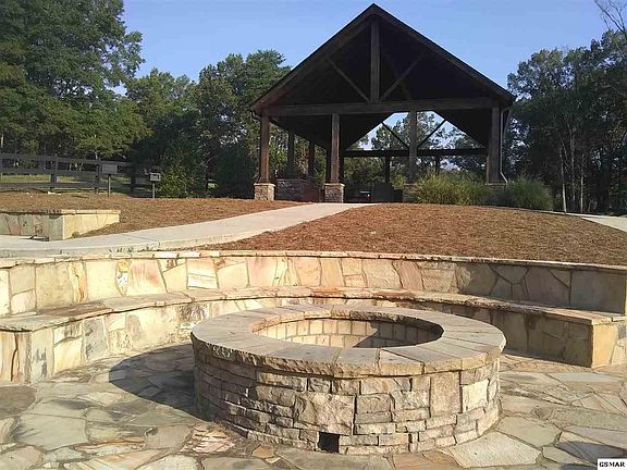 4th image of 39 Water View Ln #39