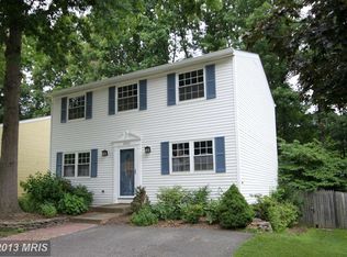 8482 Summer Breeze Ln, Springfield, VA 22153