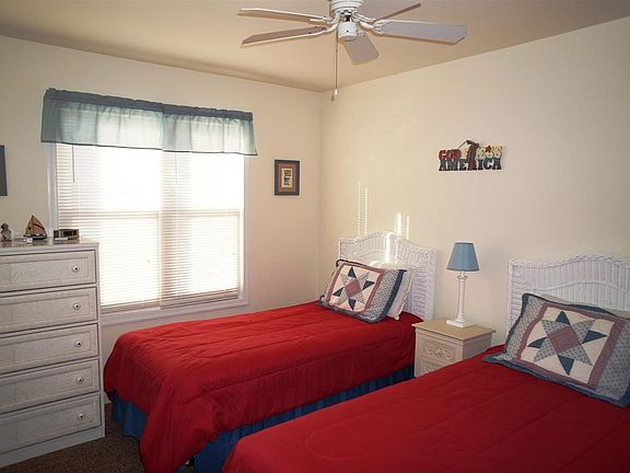 3rd image of 141 49th St #W