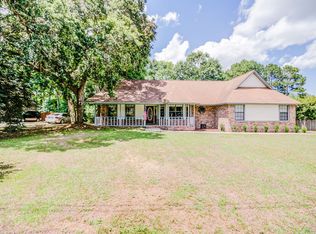 1731 Kings Way Dr, Cantonment, FL 32533