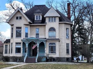 910 Center Ave, Bay City, MI 48708