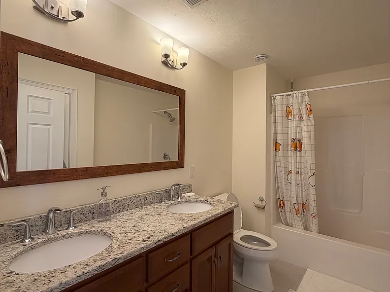 33 Boardwalk Dr #33 — Photo 19