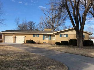 450 S Turquoise St, Wichita, KS 67209