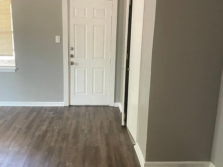 Private entrance to 2nd bedroom