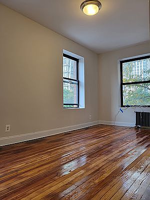 2nd image of 148 W 67th St #1