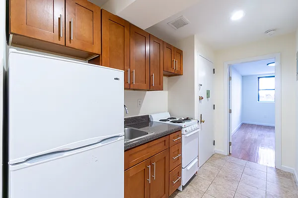 Rented by Compass | media 35