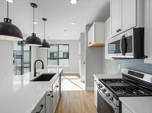 2046 S Holly St Unit 4, Denver, CO 80222