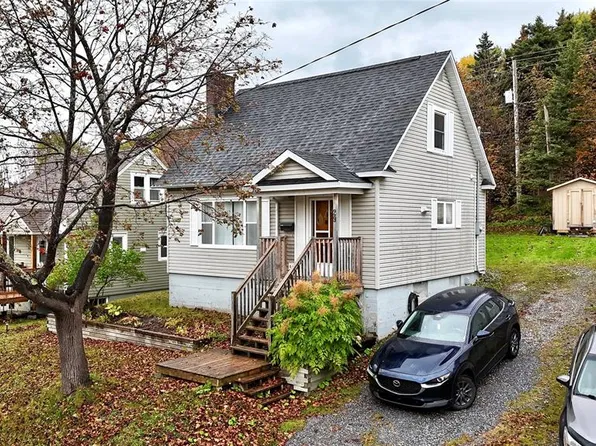 29 North Street, Corner Brook, NL A2H2K9