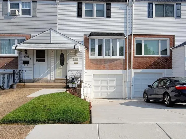 3747 S Hereford Ln, Philadelphia, PA 19114