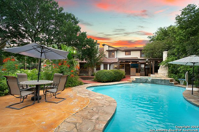 1st image of 25679 Green River Dr