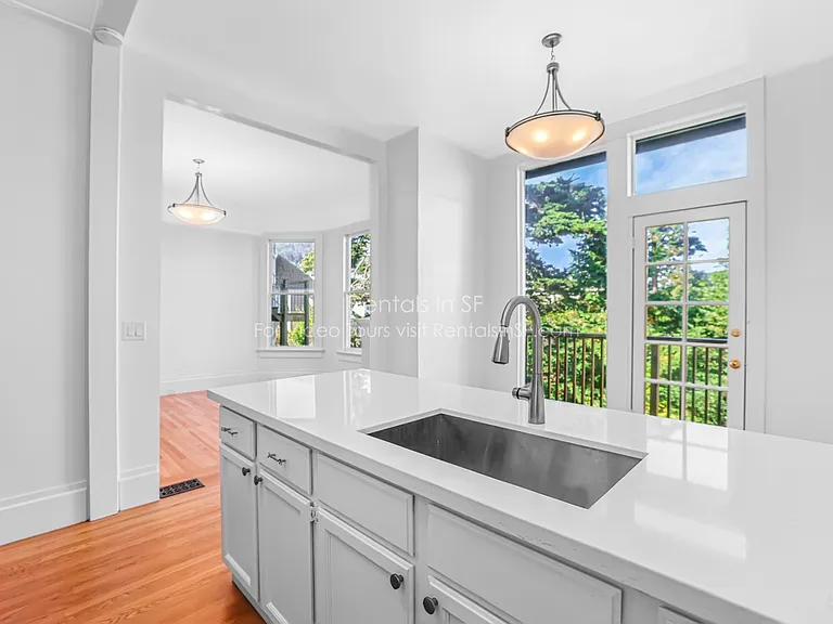 721 Shrader St — Photo 2