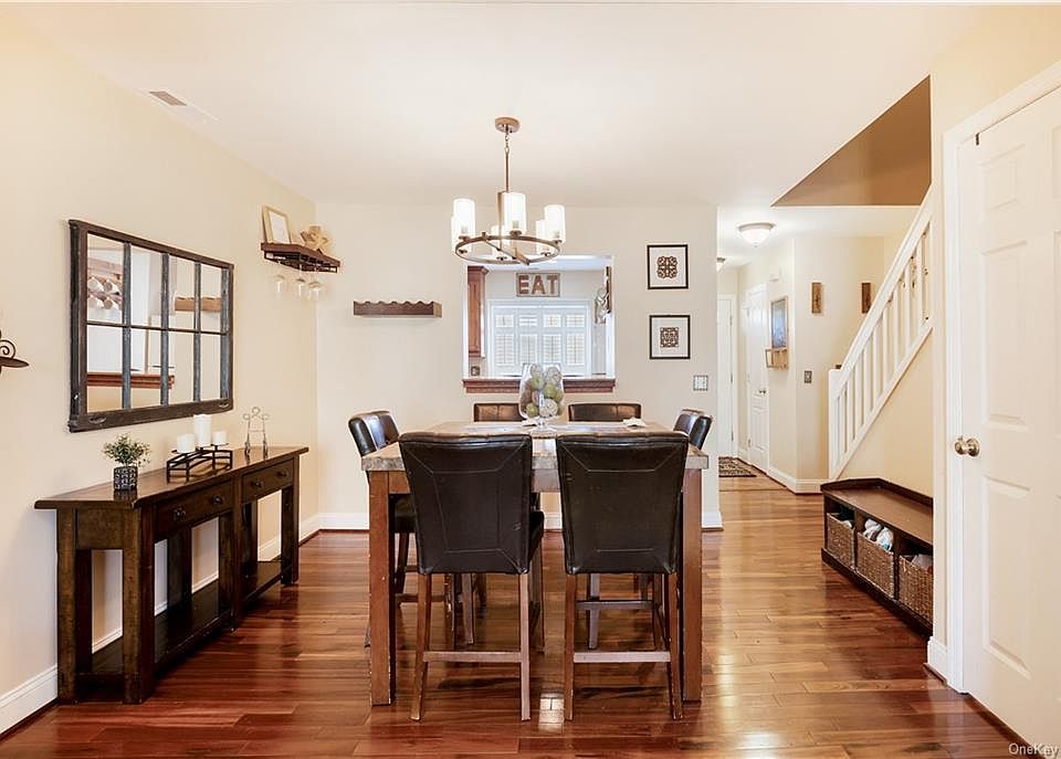 1st image of 5503 Applewood Cir