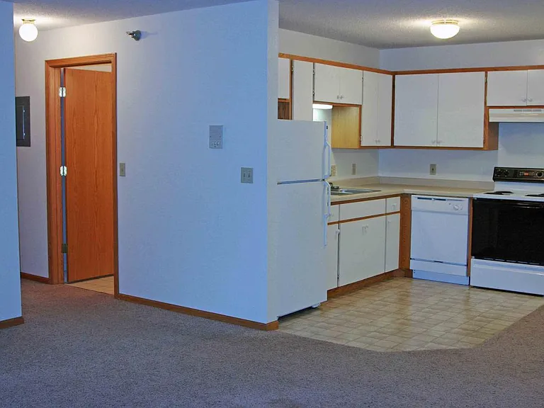 500 Belle Ave — Photo 10