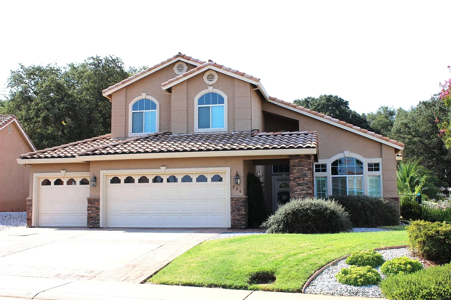 926 Oak View Dr photo 1