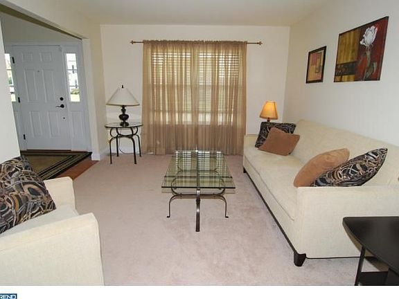 5th image of 121 Timberlake Ln