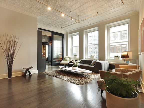5th image of 107 W 25th St APT 6D