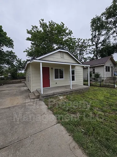 1031 New York St Photo 1