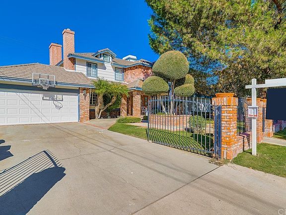 2nd image of 494 Fairmount Dr