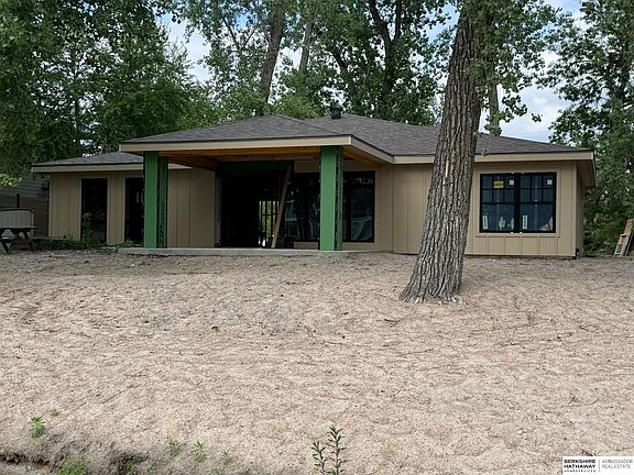 3rd image of S 1095 Maple Ln