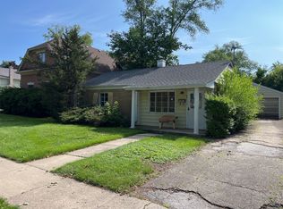841 N Hickory Ave, Arlington Heights, IL 60004
